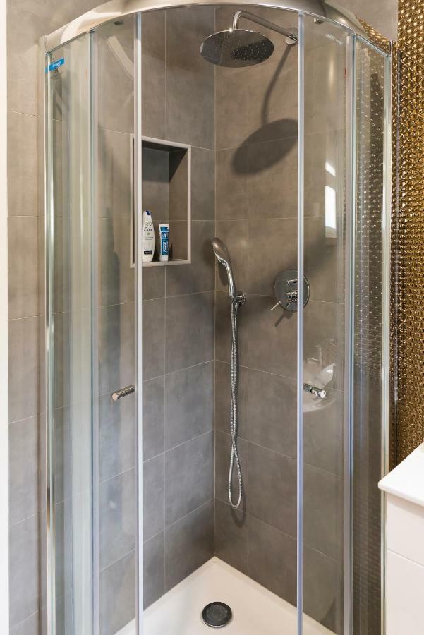 Apartamento Ideal 3 Lisbona Esterno foto